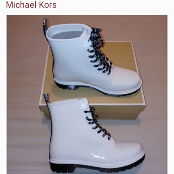 Michael Kors Rainboots - Picture 3 of 4